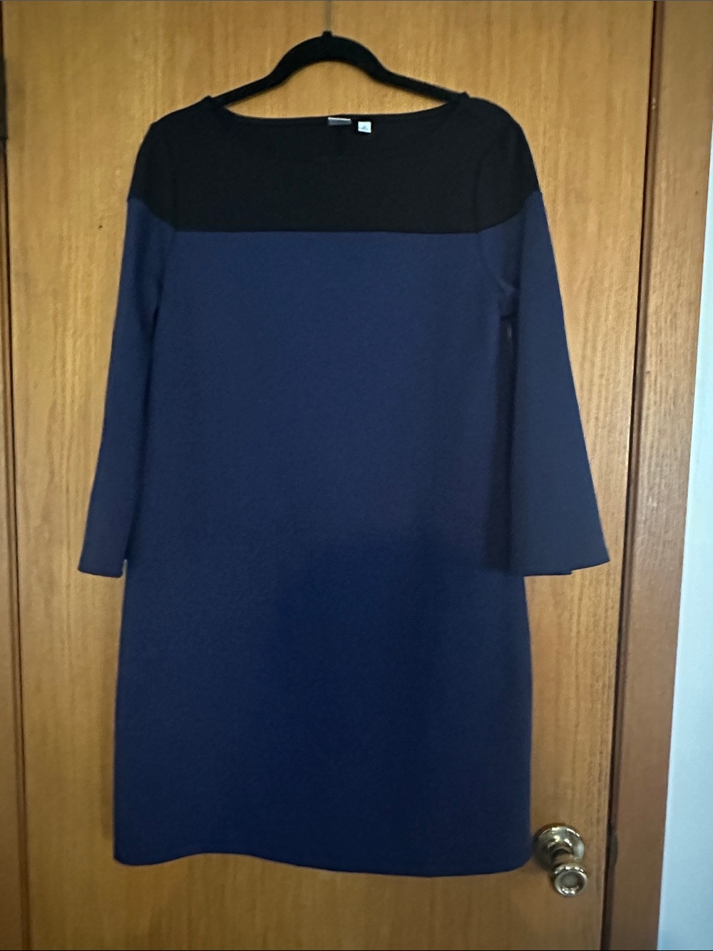 GAP Navy and Black Long Sleeve Shift Dress